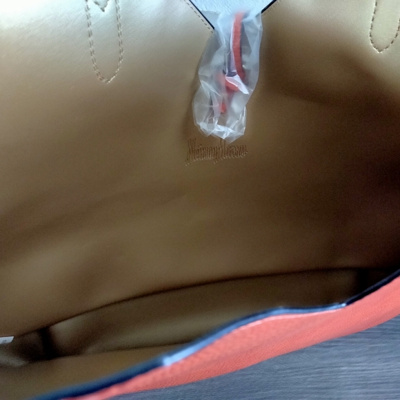 Neiman Marcus Orange Shoulder Bag - Picture 4 of 15